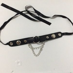 Black choker